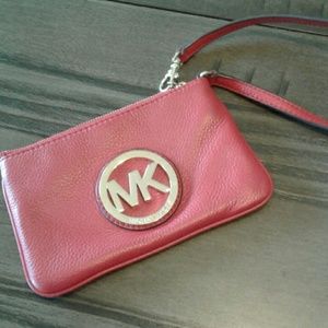 Michael kors wristlet